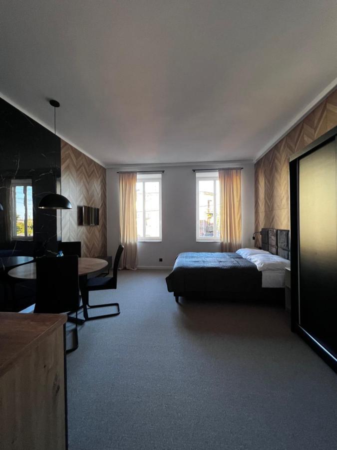 Gamler Apartments By Letrent Zyrardow Extérieur photo